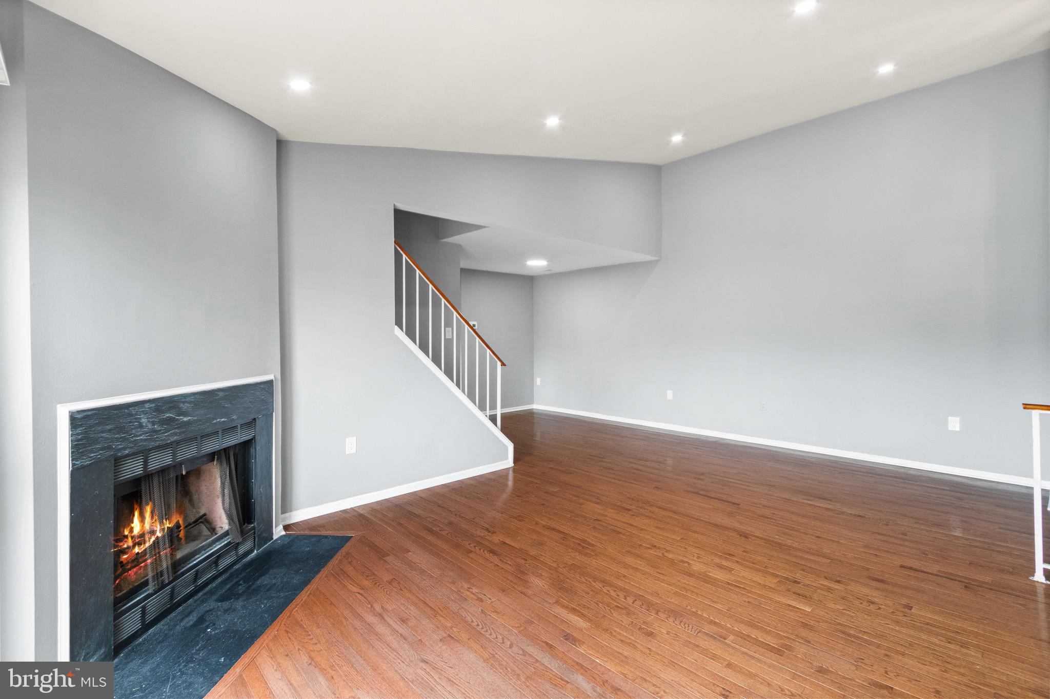 7408 Rokeby Drive Manassas, VA 20109 - Photo 4 of 30 Gallery Image 4