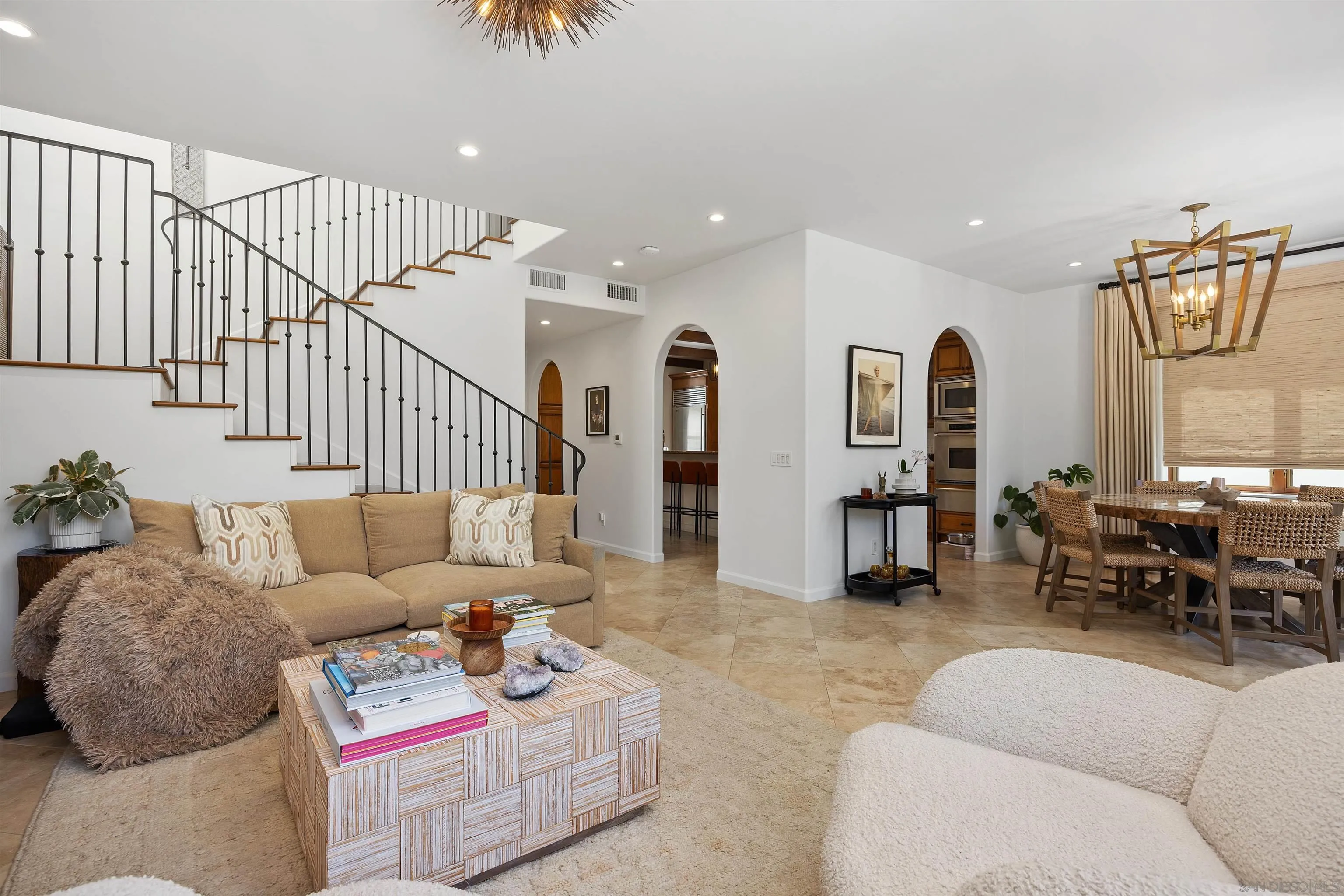 227 Neptune Avenue Encinitas, CA 92024 - Photo 8 of 36