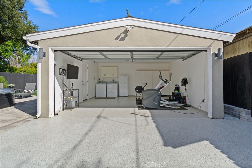275 Mountain View Street Altadena, CA 91001 - Photo 30 of 30 a view of a back yard of the building