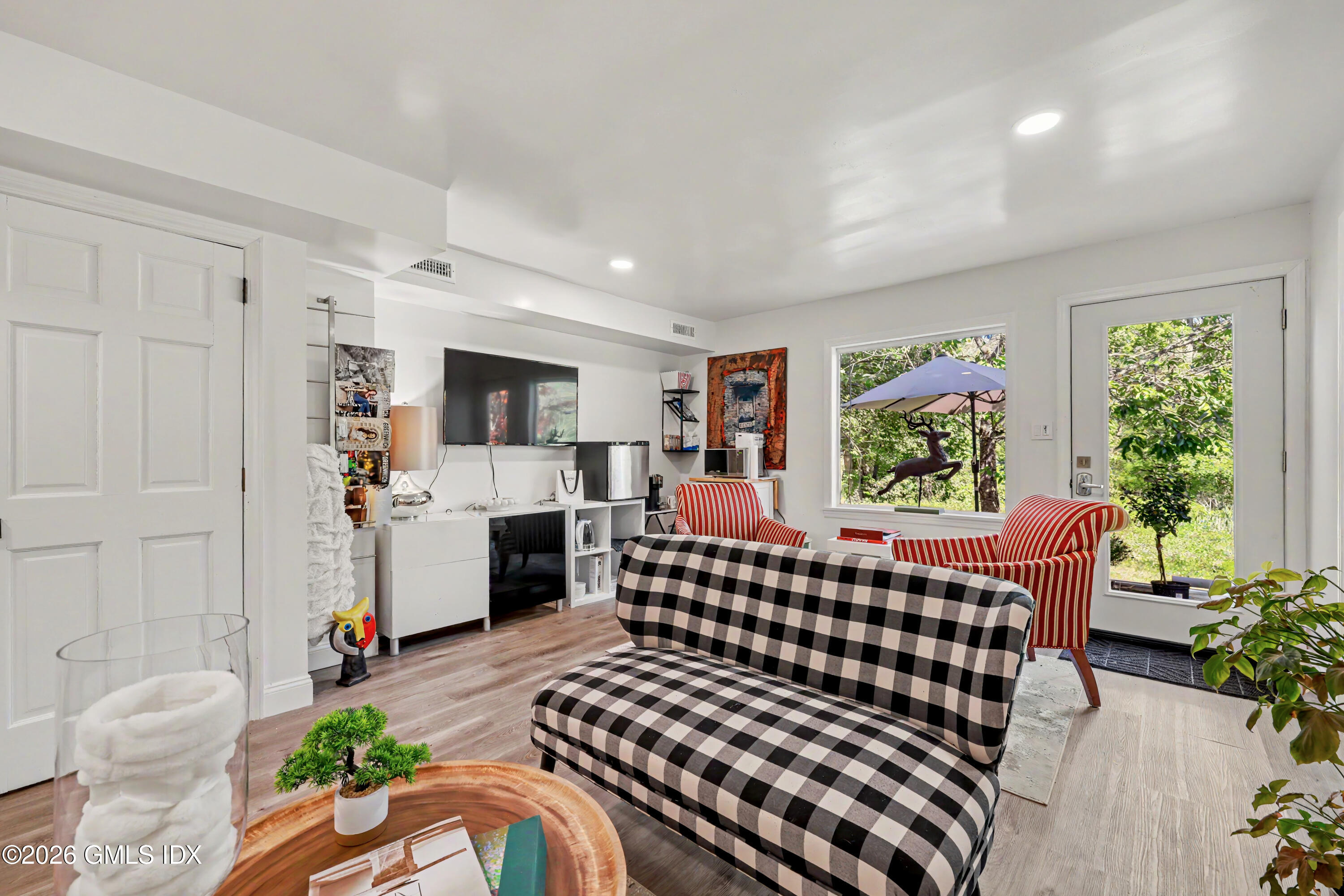 84 Hunting Ridge Road Greenwich, CT 06831 - Photo 31 of 37 Family Room