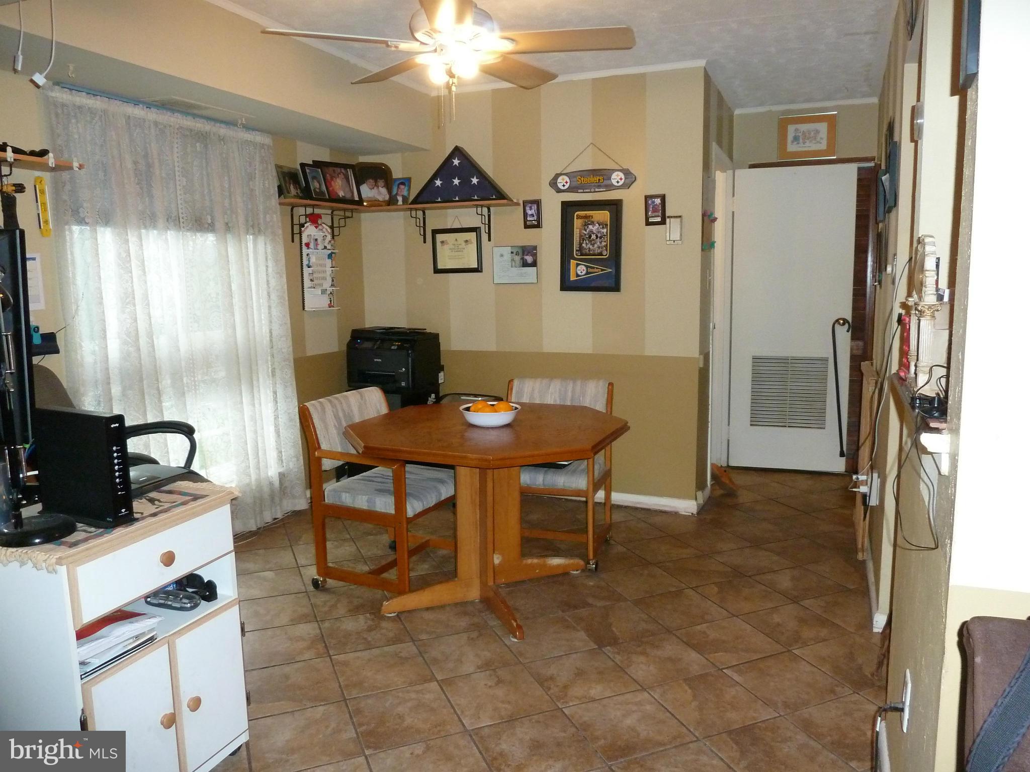 17822 Buehler Road, Unit 3B1 Olney, MD 20832 - Photo 5 of 21 Dining Room with Window