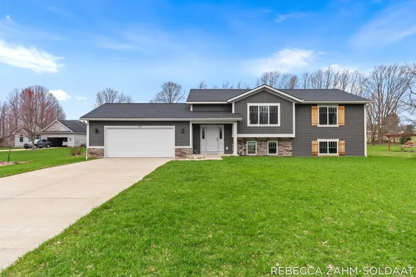 $350,000 | 1942 Cygnet Drive, Otsego, MI 49078