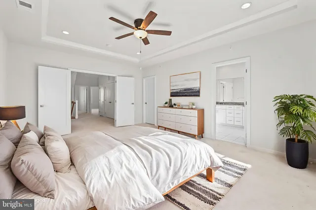 a picture of a bench in front of door