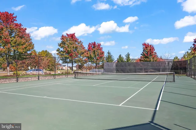 a view of a tennis court