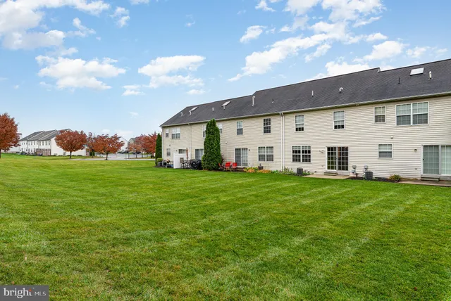a view of a backyard with garden