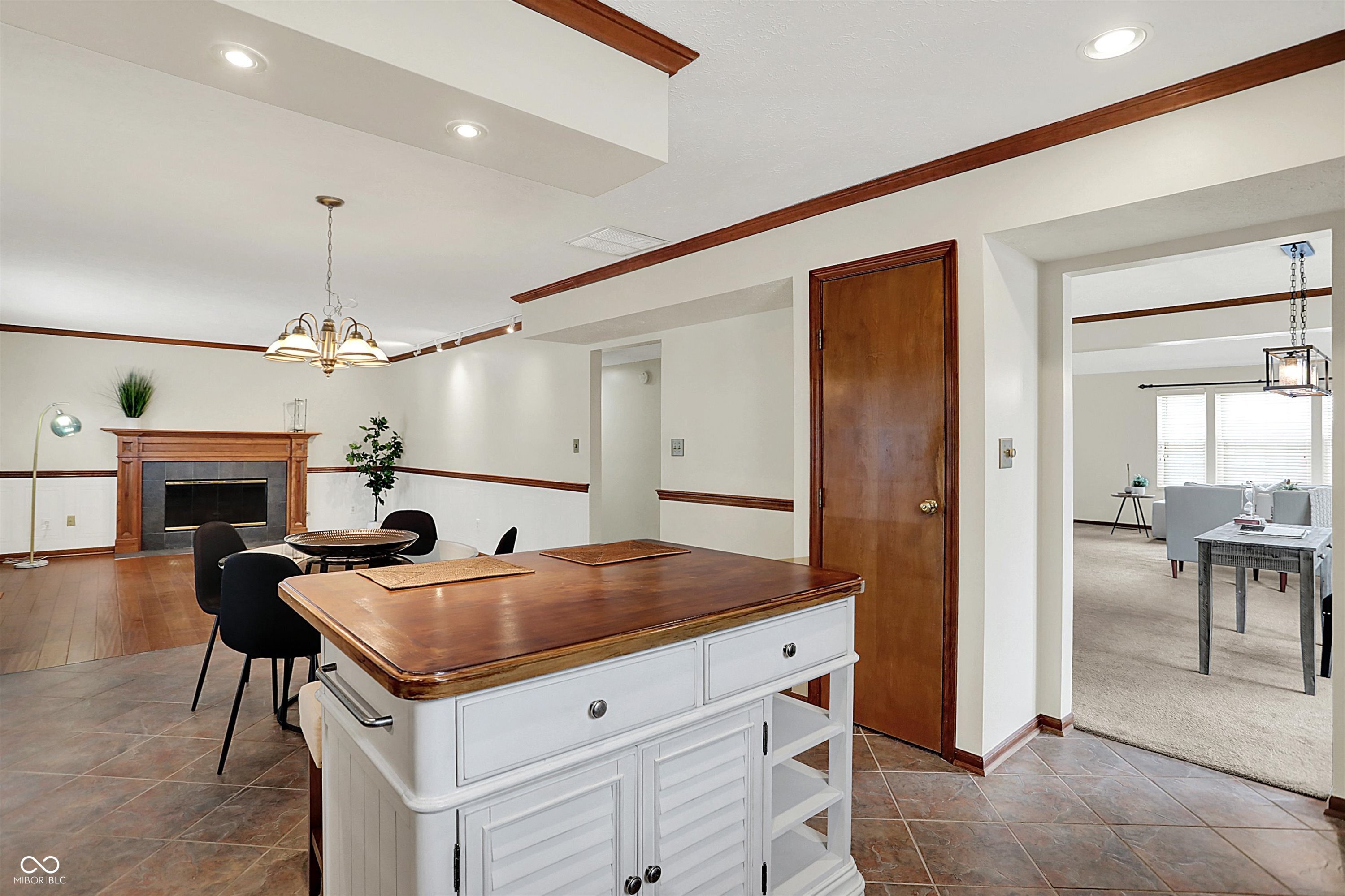 7775 Carly Place Fishers, IN 46038 - Photo 10 of 47