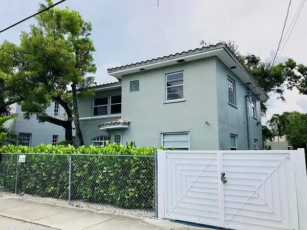 $2,495 | 535 Northeast 68th Street, Unit 1, Miami, FL 33138