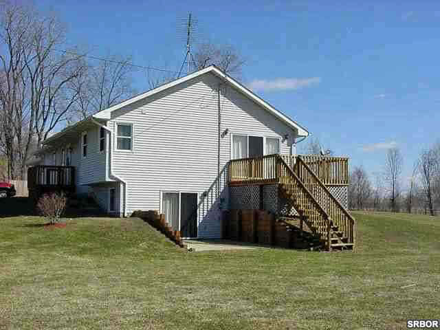 678 East Grand River Road Bancroft, MI 48414 - Photo 9 of 9 46776-8.JPG