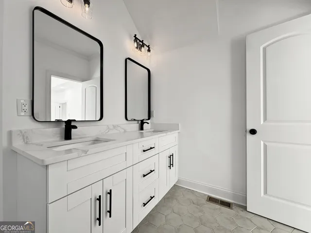 $579,900 | 5649 Eagles Watch, Douglasville, GA 30135