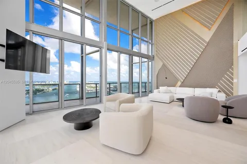 $8,995,000 | 1100 Biscayne Boulevard, Unit 3906, Miami, FL 33132