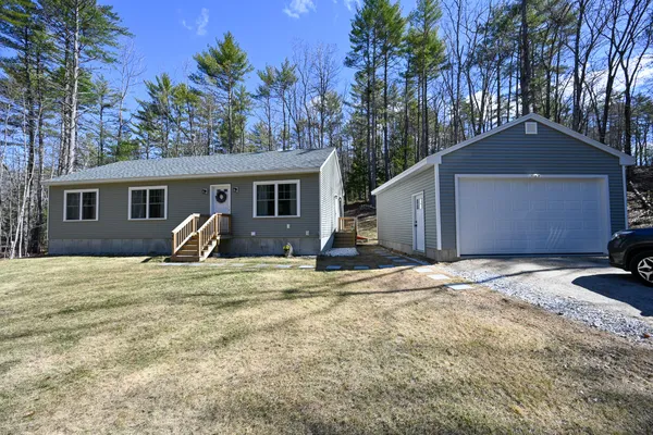 $449,000 | 84 Harbor View Drive, Limerick, ME 04048