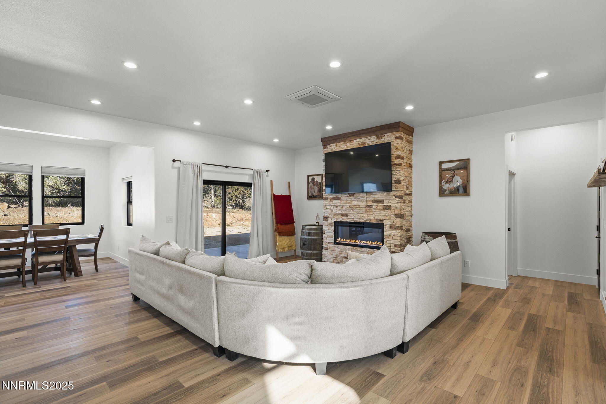 2320 Empire Road Reno, NV 89521 - Photo 8 of 36 8-web-or-mls-_DSC2528