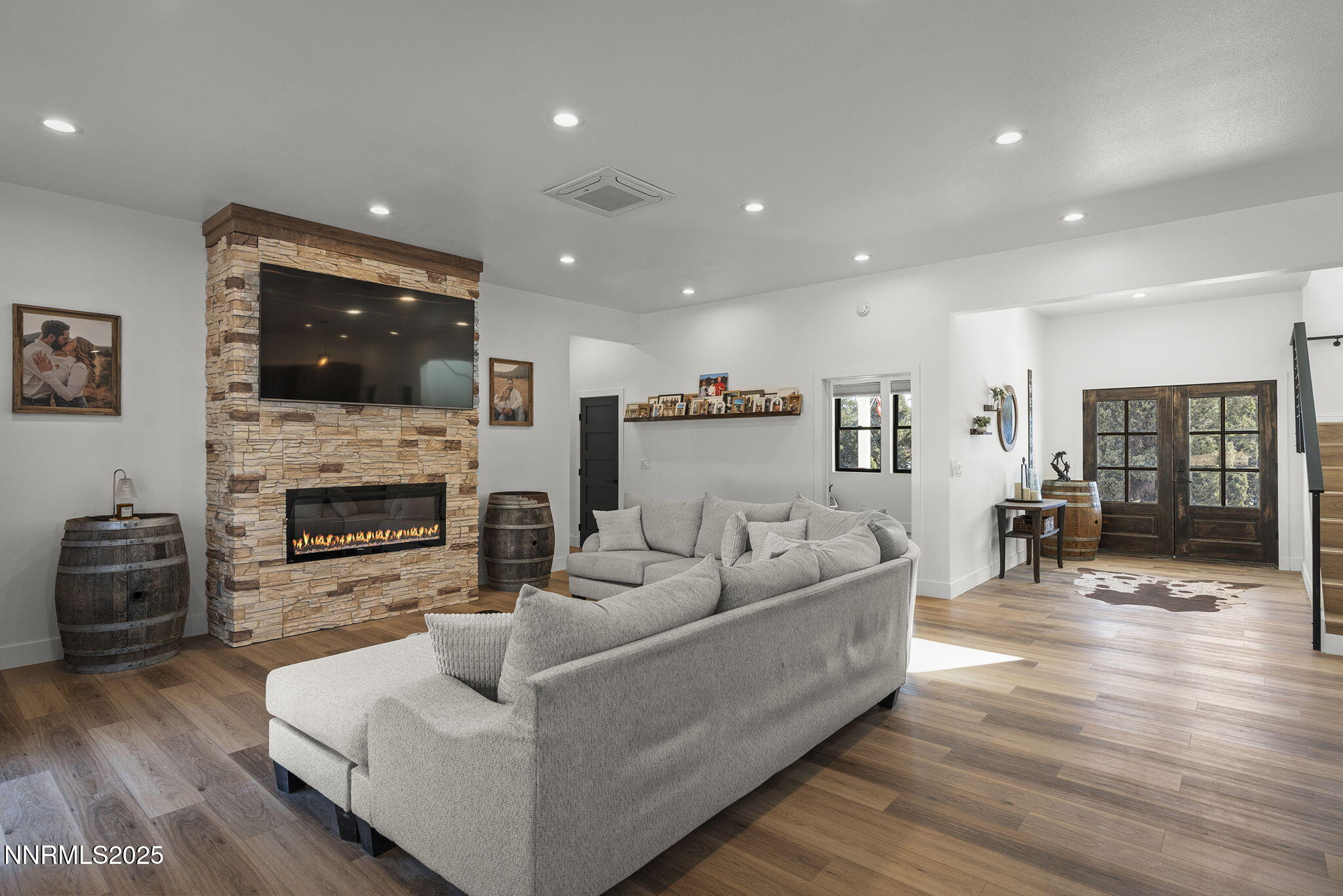 2320 Empire Road Reno, NV 89521 - Photo 9 of 36 9-web-or-mls-_DSC2533