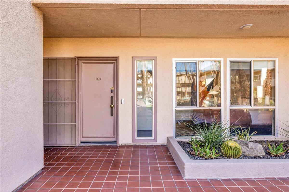 277 East Alejo Road, Unit 101 Palm Springs, CA 92262 - Photo 2 of 42 Welcome Home!