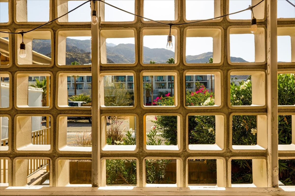 277 East Alejo Road, Unit 101 Palm Springs, CA 92262 - Photo 32 of 42 Patio