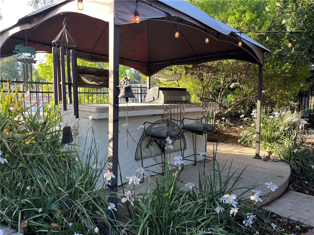 31420 Corte Madera Temecula, CA 92592 - Photo 39 of 54 a view of a chairs and table in the patio