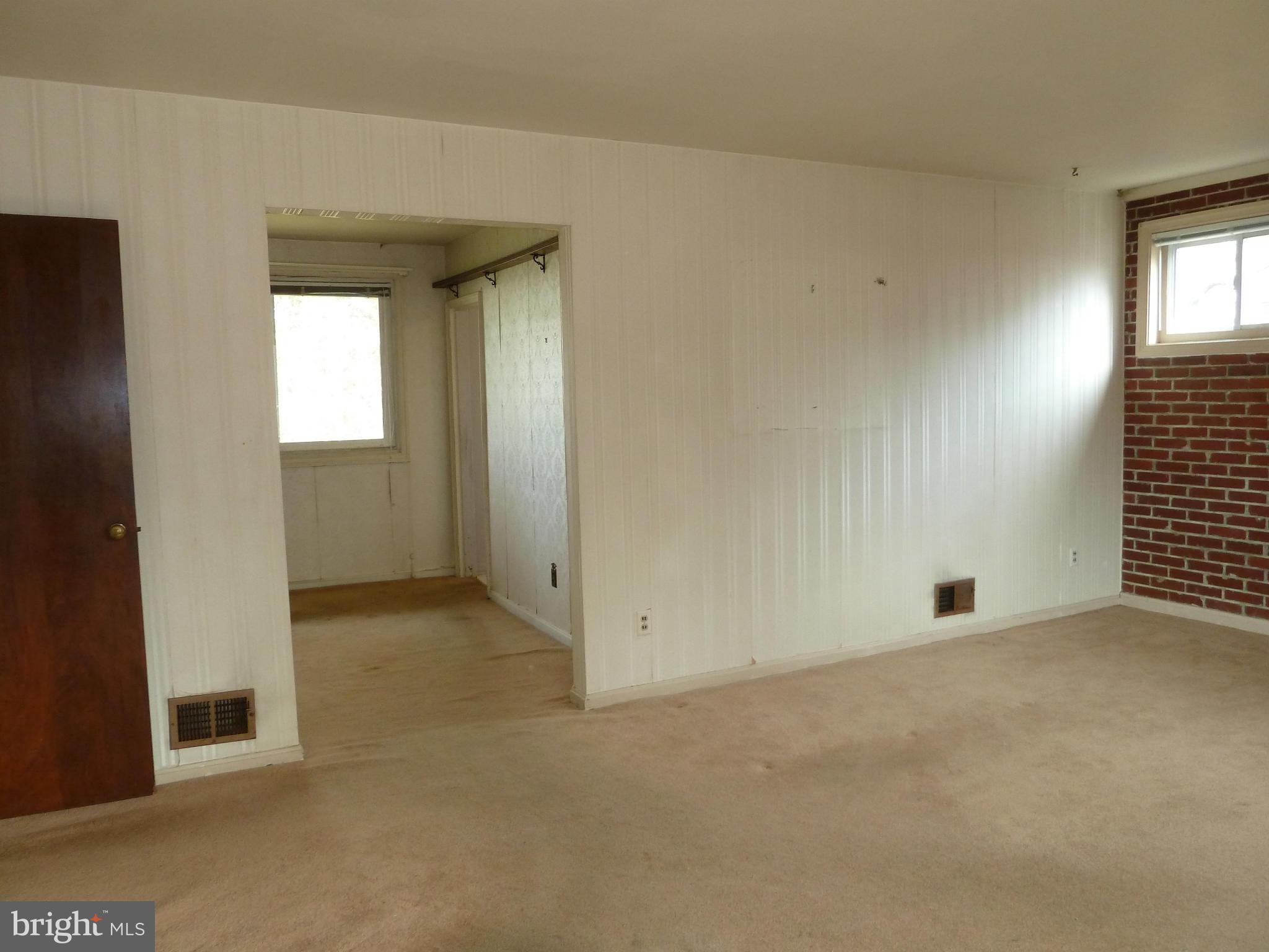 9631 Cottrell Terrace Silver Spring, MD 20903 - Photo 14 of 30 Living Room