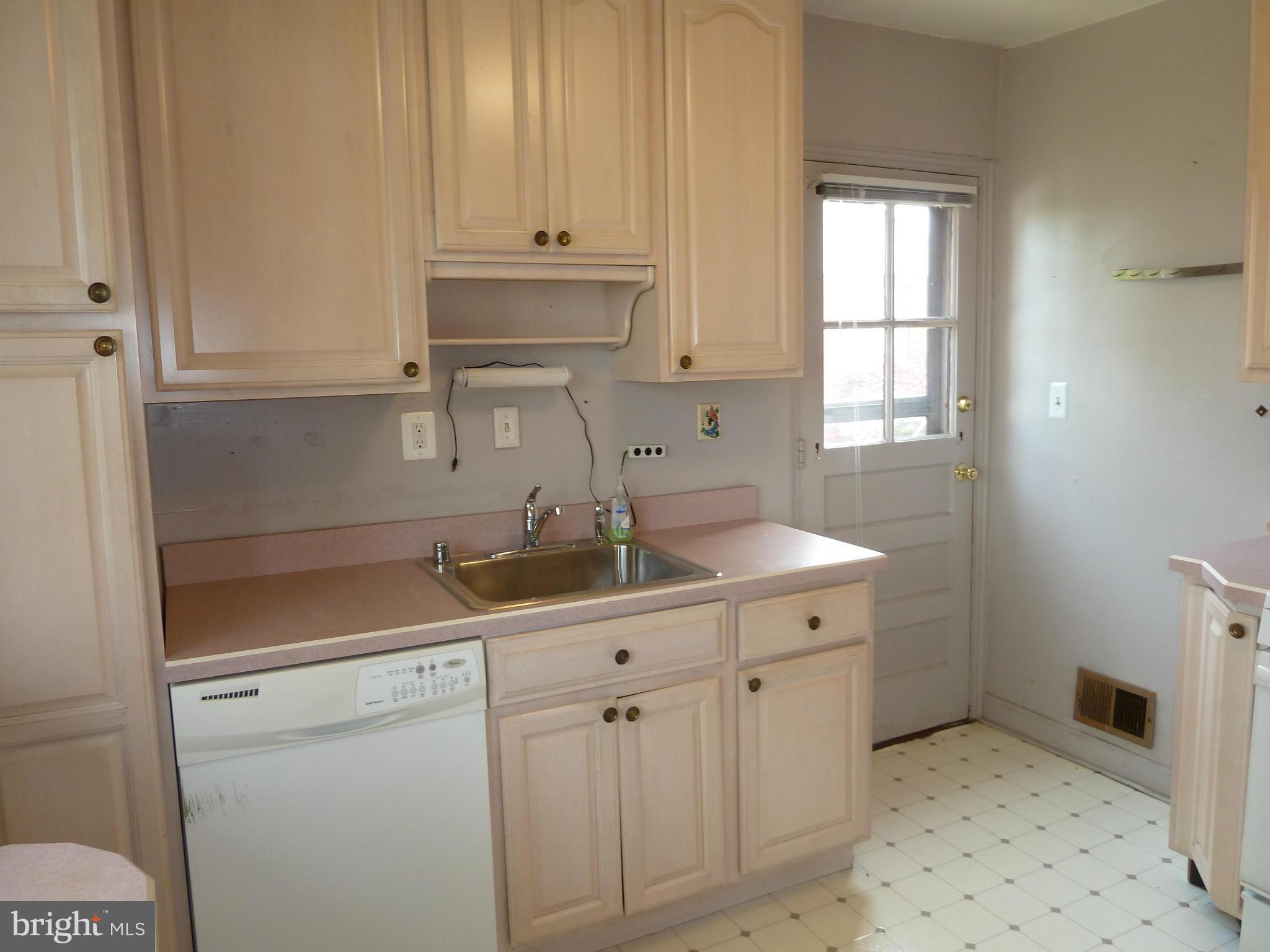 9631 Cottrell Terrace Silver Spring, MD 20903 - Photo 8 of 30 Kitchen