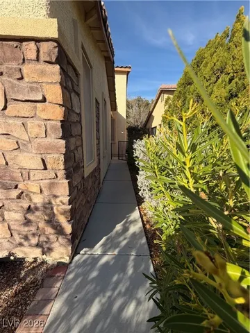 $2,408 | 4348 Desert Home Avenue, North Las Vegas, NV 89085