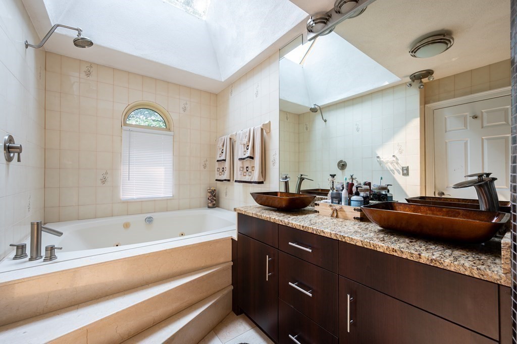 10 Canavan Drive Braintree, MA 02184 - Photo 23 of 38