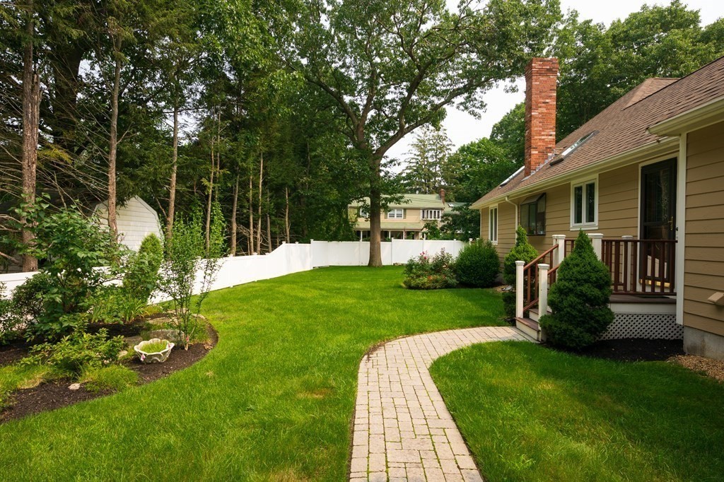 10 Canavan Drive Braintree, MA 02184 - Photo 34 of 38