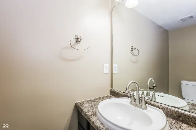 $1,865 | 6672 Colleens Way, Indianapolis, IN 46221