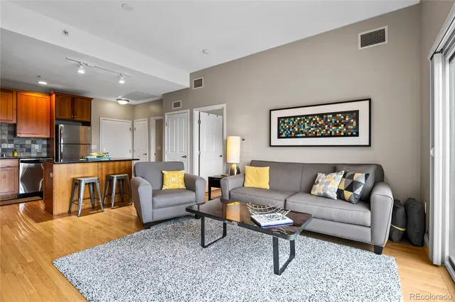 $1,700 | 1950 Logan Street, Unit 1107, Denver, CO 80203