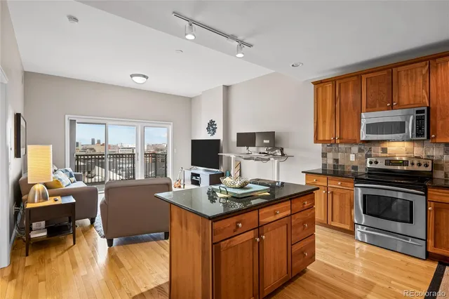 $1,700 | 1950 Logan Street, Unit 1107, Denver, CO 80203