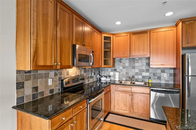 $1,700 | 1950 Logan Street, Unit 1107, Denver, CO 80203