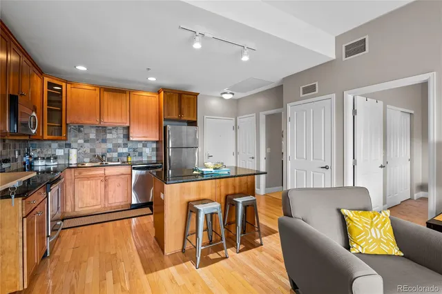 $1,700 | 1950 Logan Street, Unit 1107, Denver, CO 80203