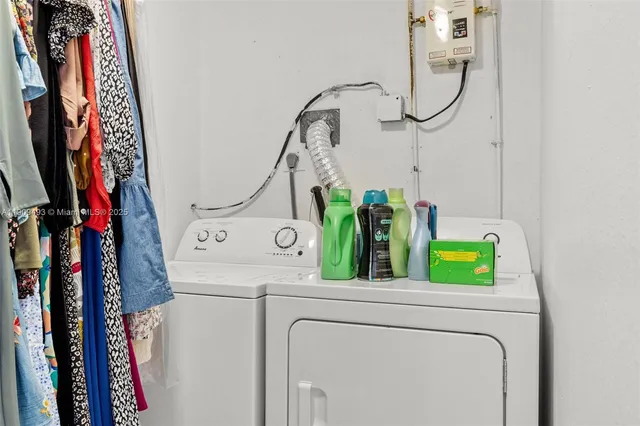 a view of workspace with gym equipment