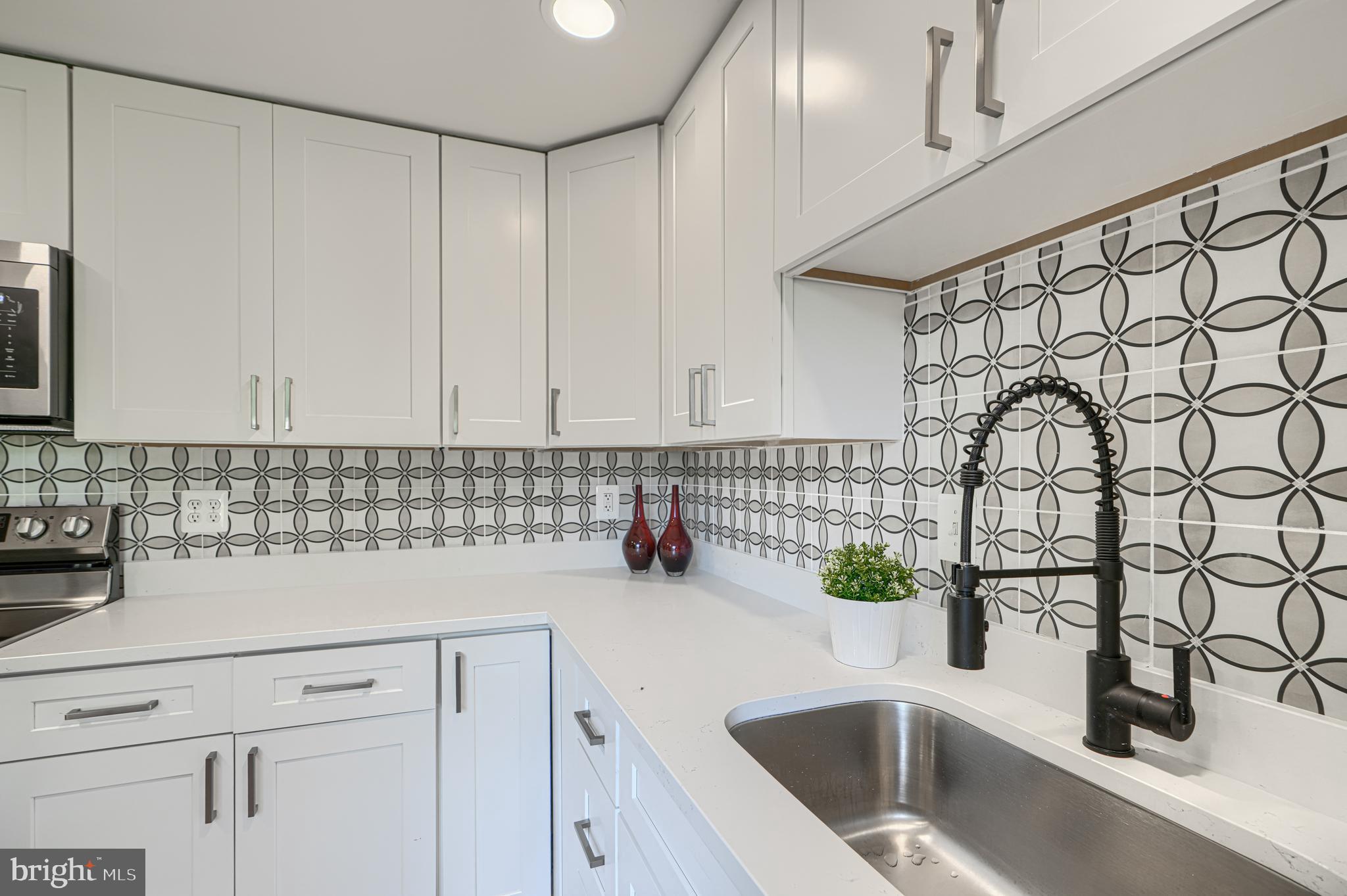 4115 Hanwell Road Randallstown, MD 21133 - Photo 16 of 60 Custom tile backsplash