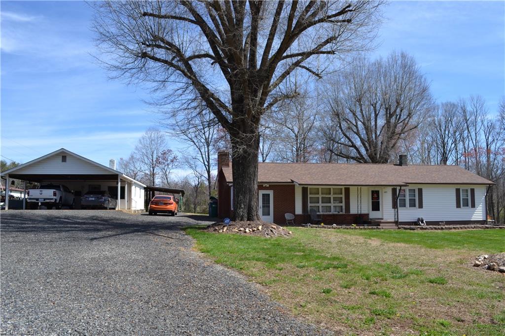 489 Case School Road Mayodan, NC 27027 - Photo 3 of 33 Gallery Image 3