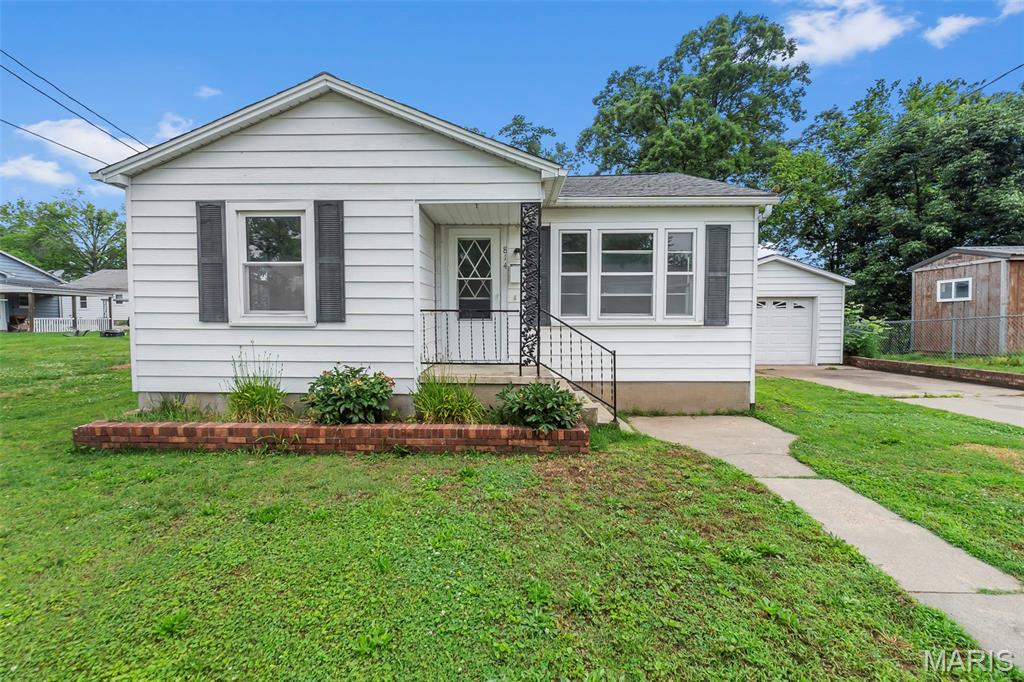 814 Star Street Perryville, MO 63775 - Photo 2 of 18