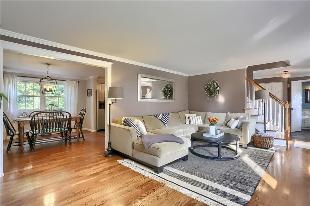 1925 Redcoach Road Allison Park, PA 15101 - Photo 4 of 25 Gallery Image 4