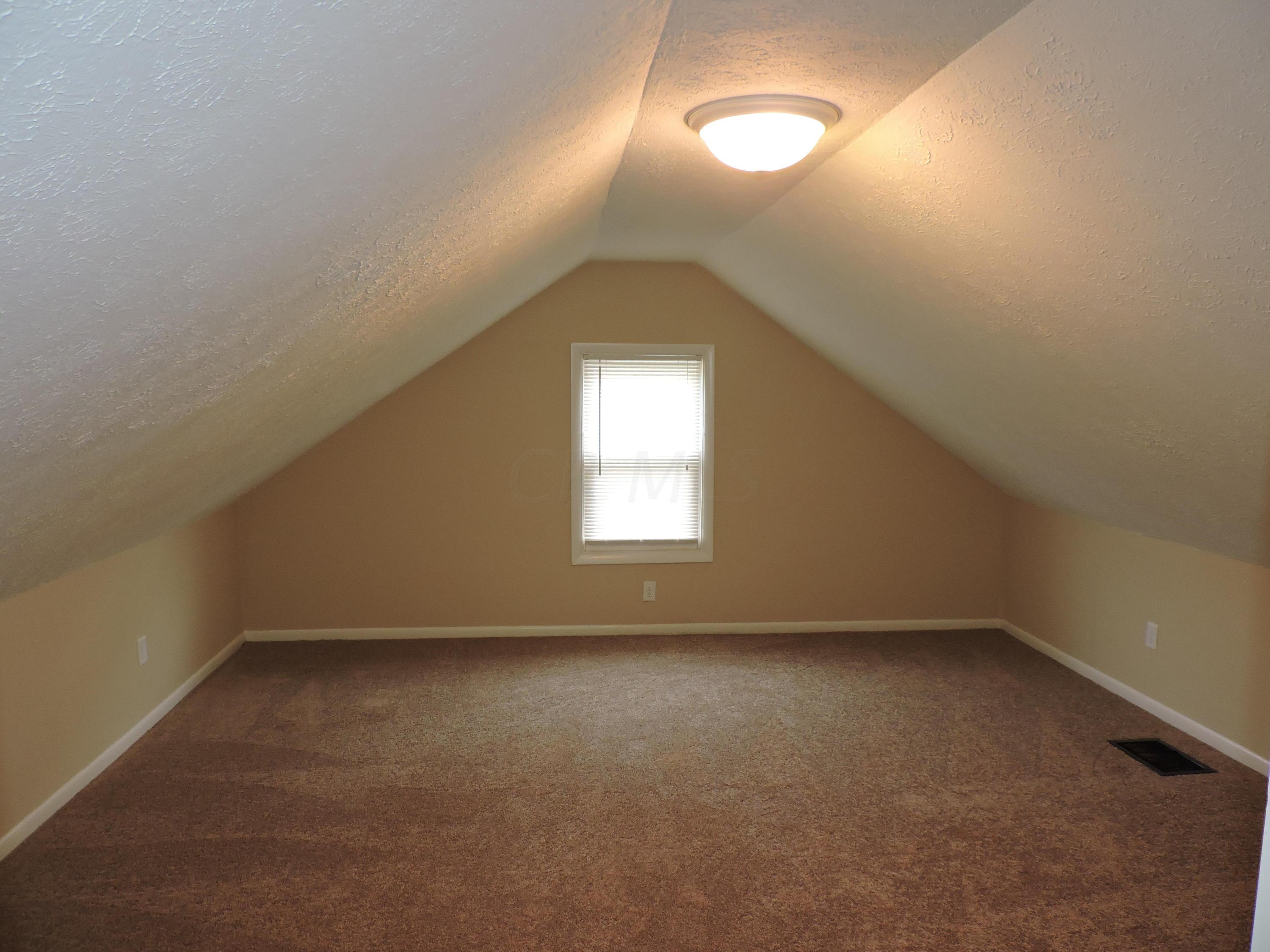 2589 Clybourne Road Columbus, OH 43231 - Photo 19 of 24 Gallery Image 19