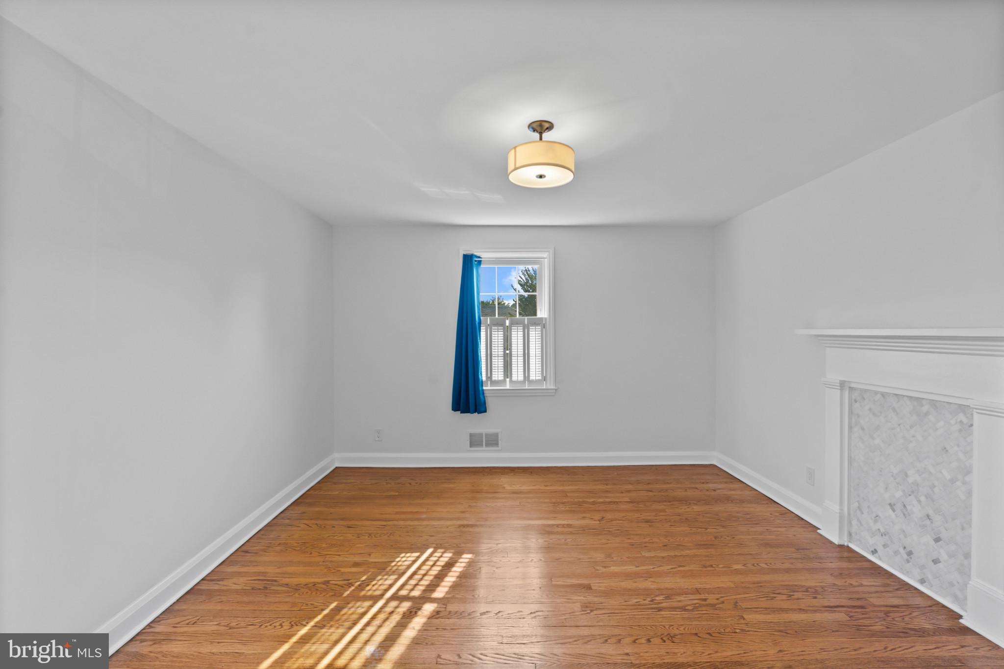 327 Stratford Road Baltimore, MD 21228 - Photo 22 of 28 Gallery Image 22