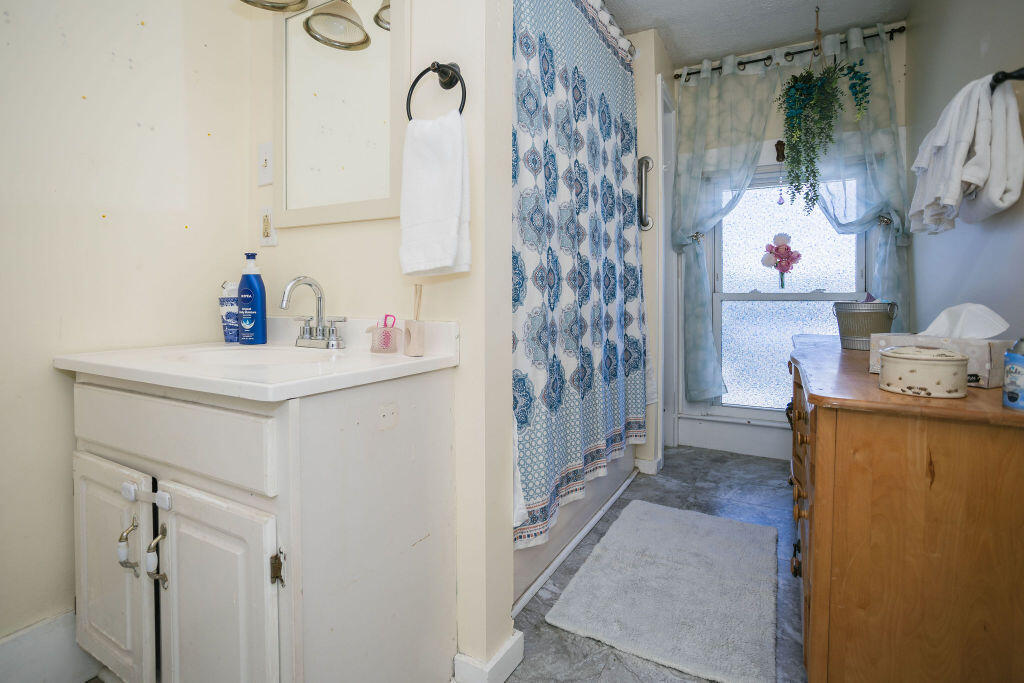 27 Windsor Street Randolph, ME 04346 - Photo 22 of 38 taylor-kaminsky-photo-26