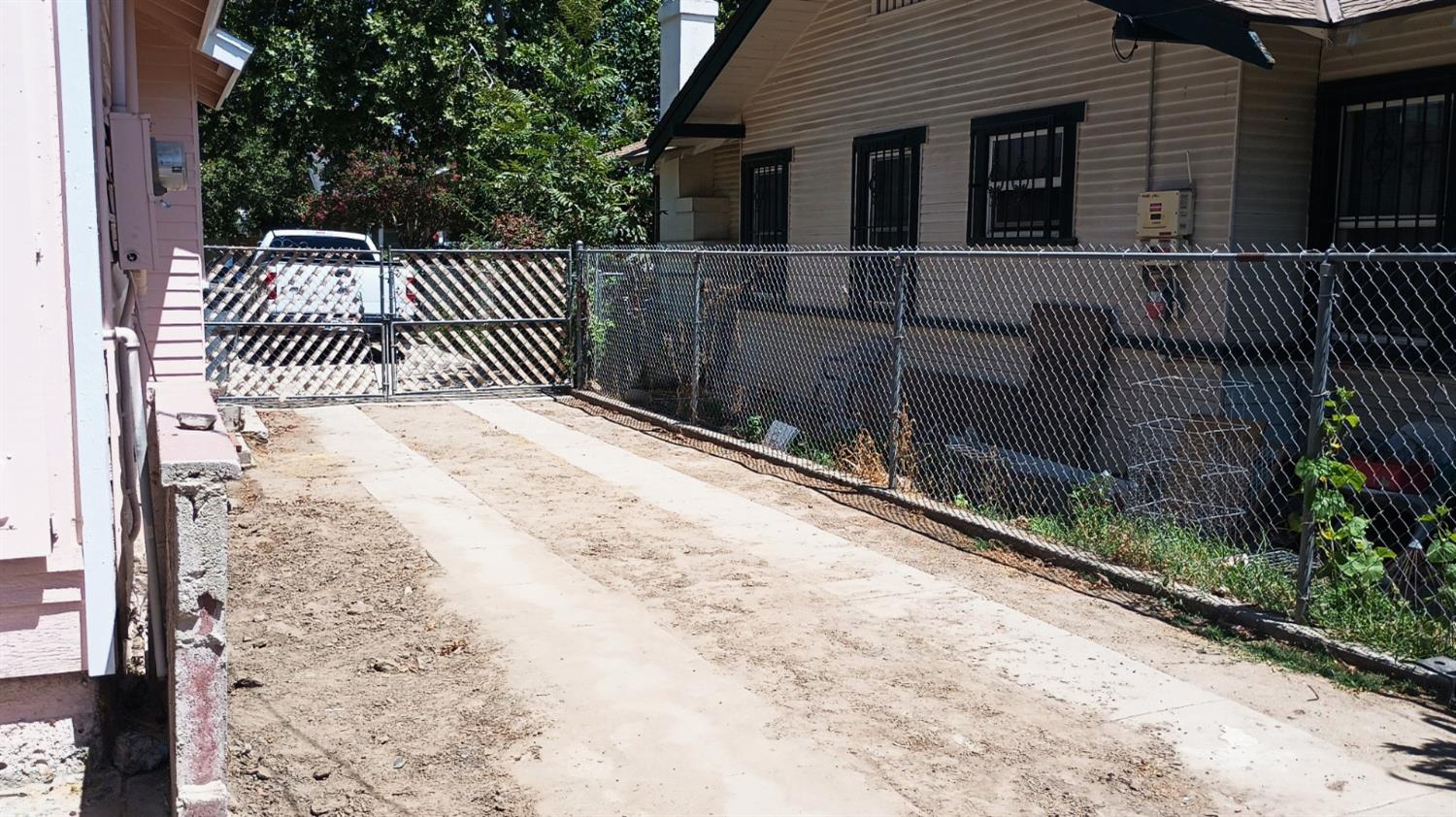 1327 North Ferger Avenue Fresno, CA 93728 - Photo 17 of 22 a terrace view