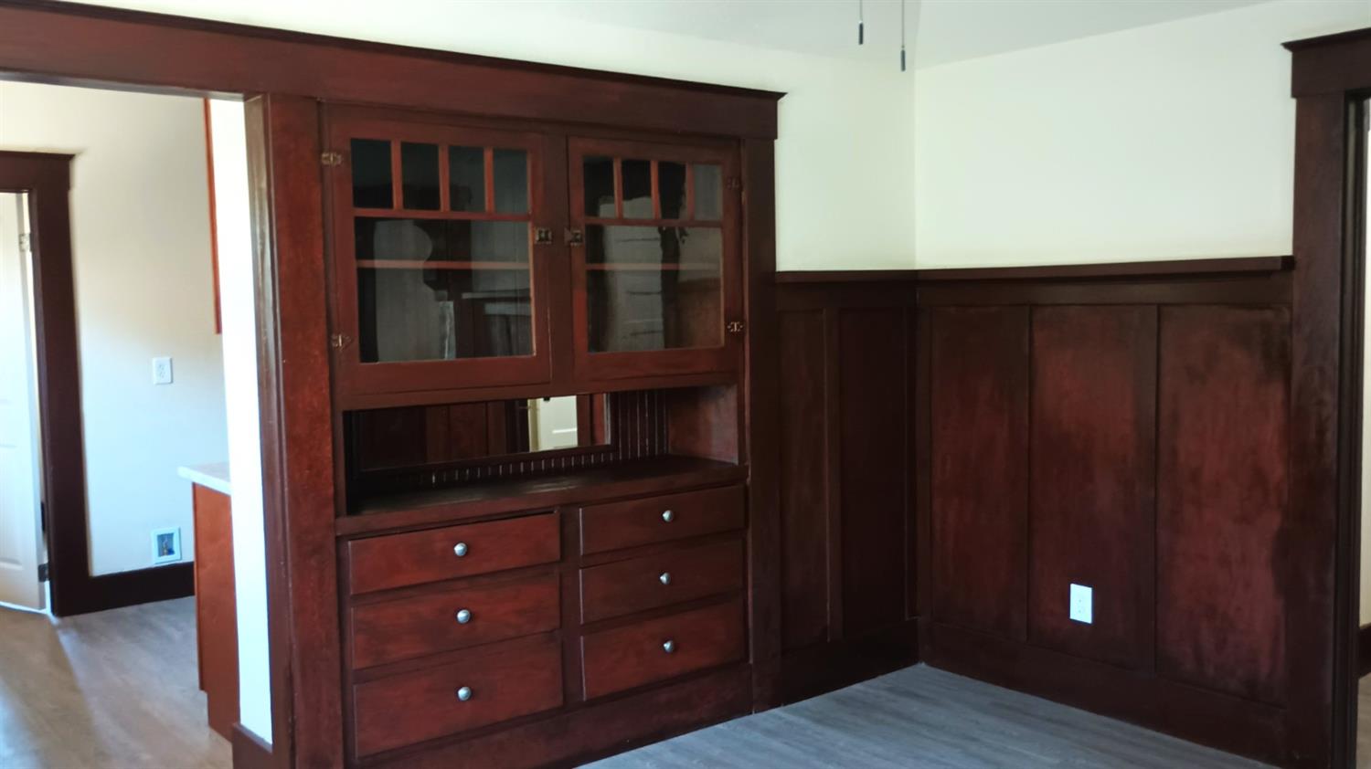 1327 North Ferger Avenue Fresno, CA 93728 - Photo 4 of 22 a view of a dresser