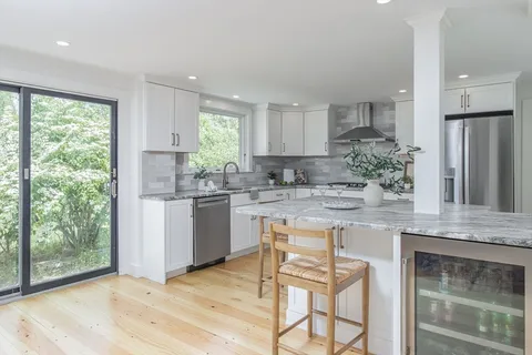 $899,900 | 96 Hollis Street, Groton, MA 01450