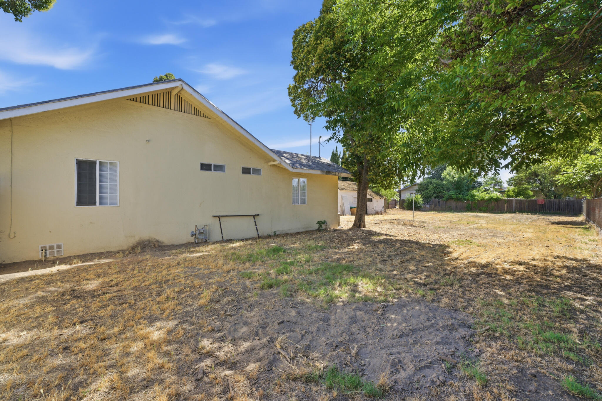 723 South Locust Street Visalia, CA 93277 - Photo 26 of 27