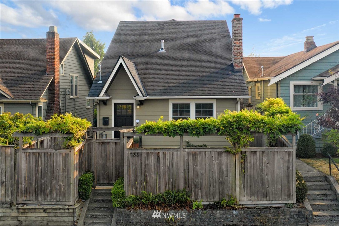 733 North 80th Street Seattle, WA 98103 - Photo 2 of 40 Gallery Image 2