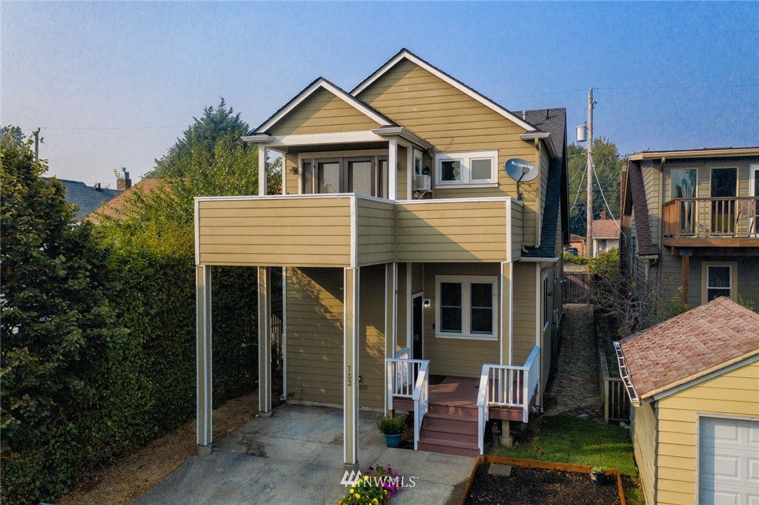 733 North 80th Street Seattle, WA 98103 - Photo 3 of 40 Gallery Image 3