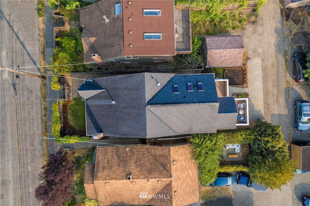 733 North 80th Street Seattle, WA 98103 - Photo 4 of 40 Gallery Image 4