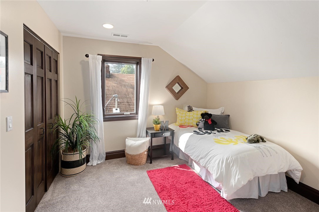 733 North 80th Street Seattle, WA 98103 - Photo 31 of 40 Gallery Image 31