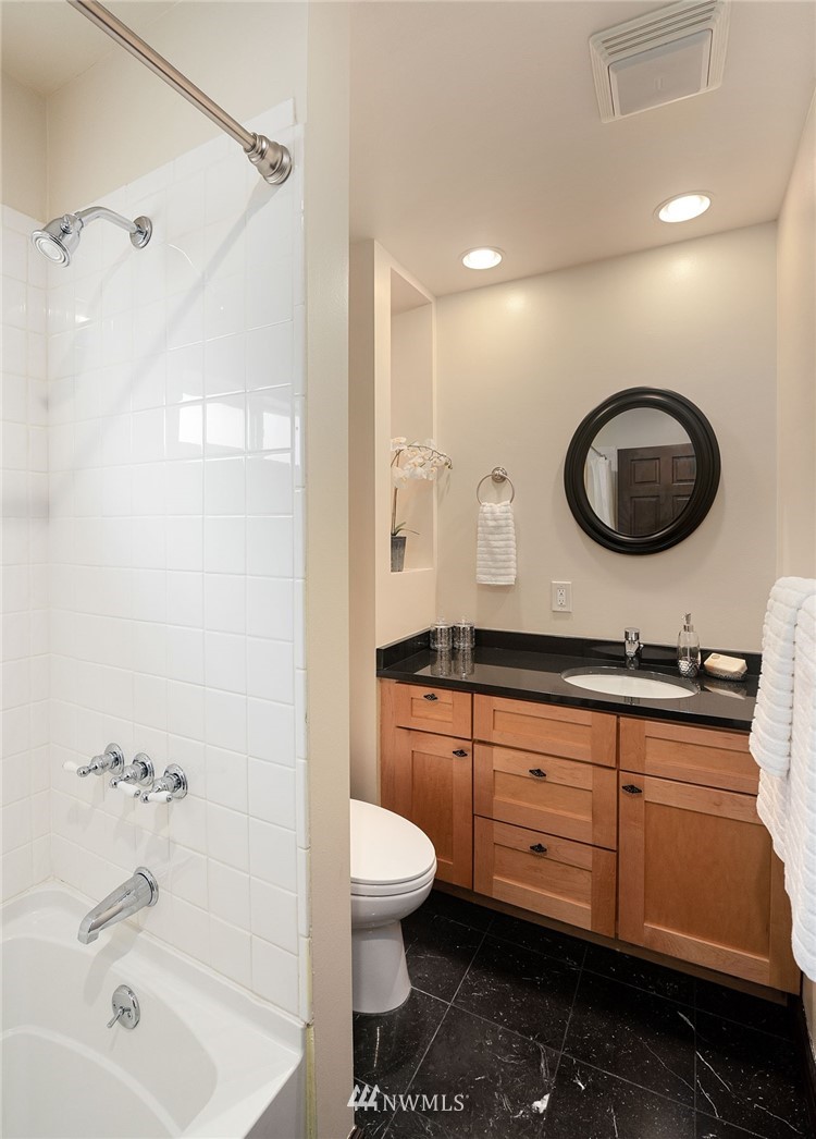 733 North 80th Street Seattle, WA 98103 - Photo 32 of 40 Gallery Image 32