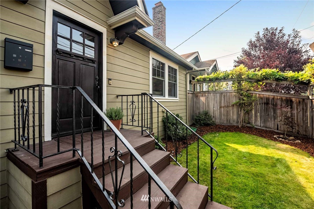 733 North 80th Street Seattle, WA 98103 - Photo 5 of 40 Gallery Image 5