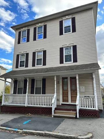 $2,000 | 18 Gage Street, Unit 1, Worcester, MA 01605
