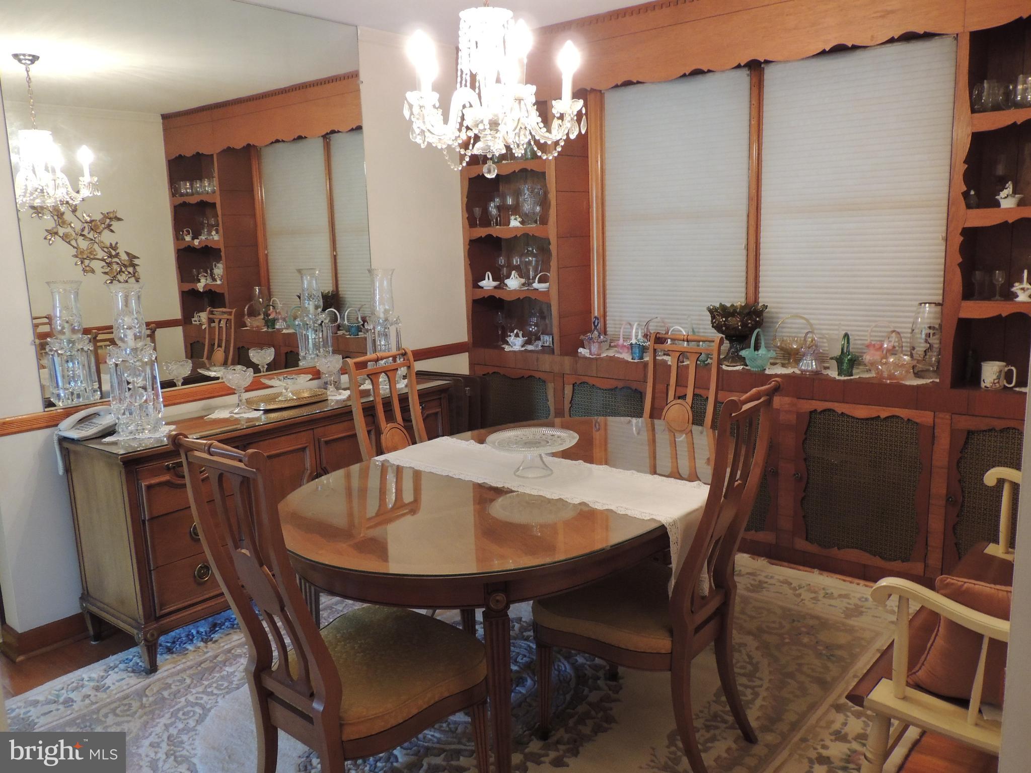8504 Daytona Road Baltimore, MD 21237 - Photo 5 of 18 Dining Room -Built in shelving